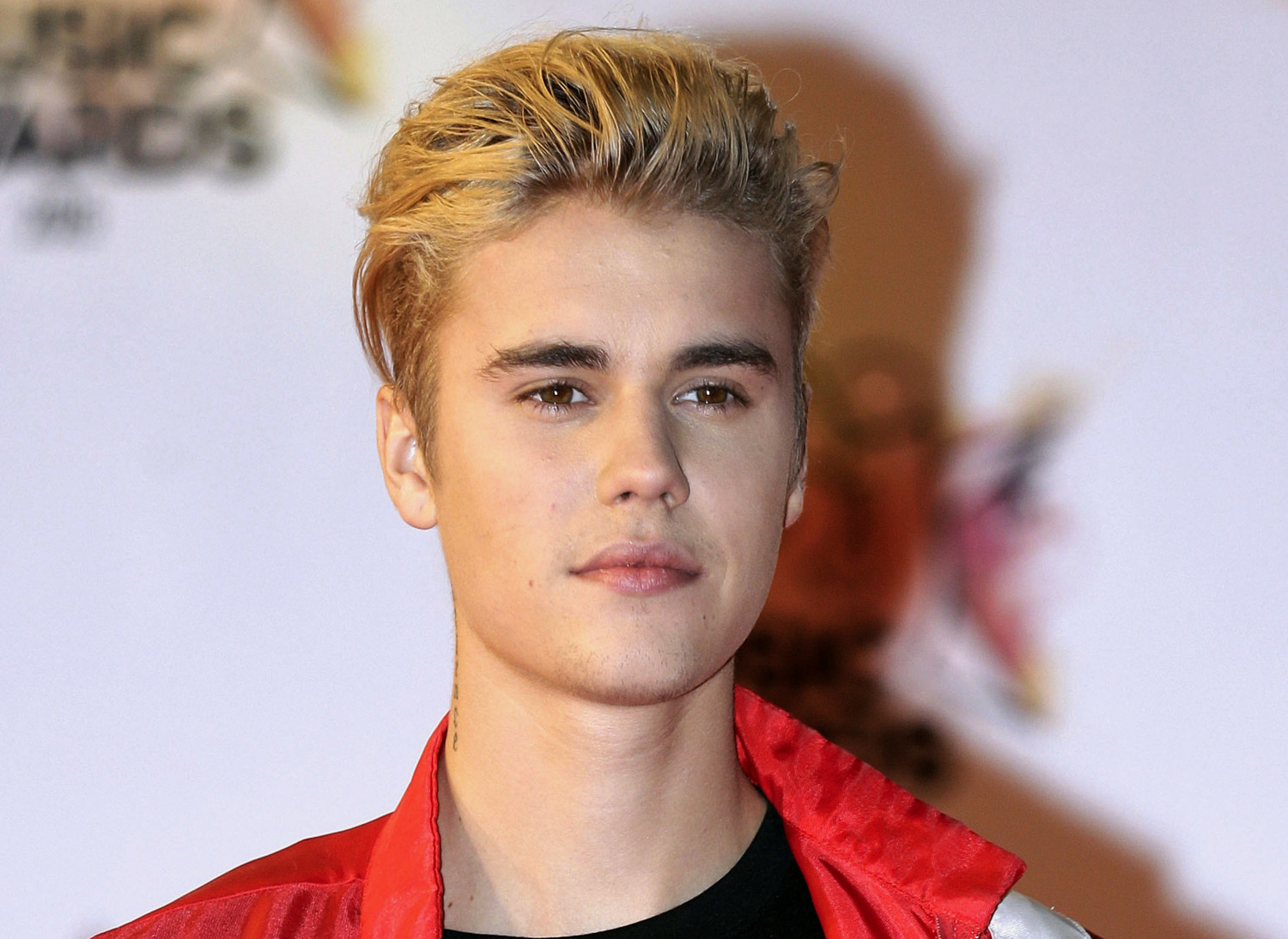 Justin Bieber Reveals He’s Battling Lyme Disease