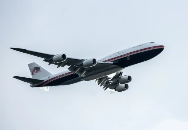 Air Force One soars over Mount Rushmore National Memorial in South Dakota on July 3, 2026. (John Fredricks/The Epoch Times)