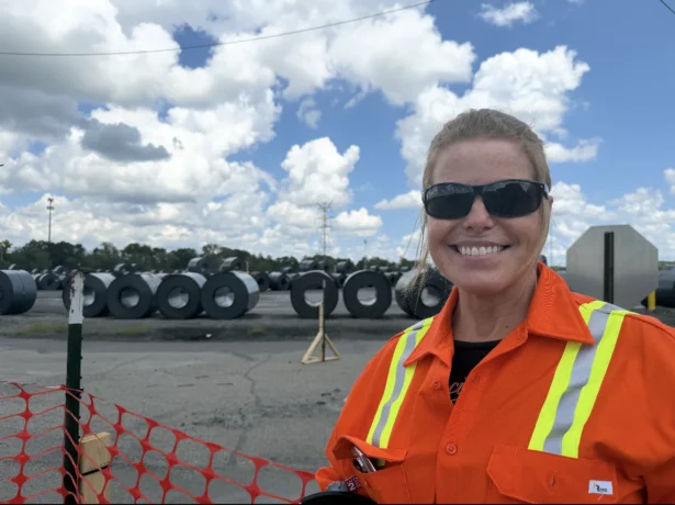 Angie Burroughs was one of about 1,000 people who attended Vice President JD Vance’s announcement of a $1 billion investment at Cleveland-Cliffs Middletown Works in Middletown, Ohio, on Aug. 21, 2026. (Janice Hisle/The Epoch Times)